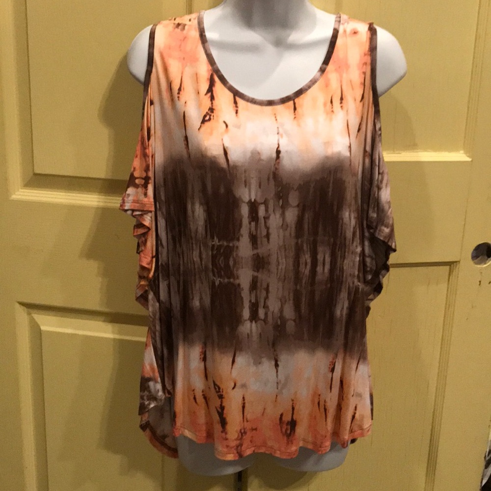 🎀BRAND NEW FROM BOUTIQUE🎀 The dye cold shoulder